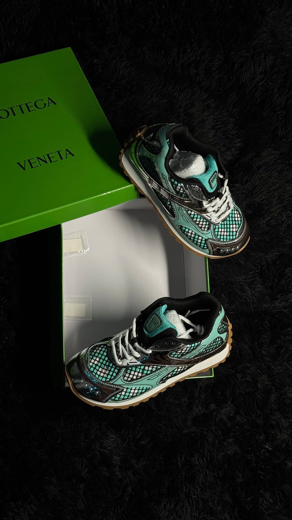 Veneta Sneakers