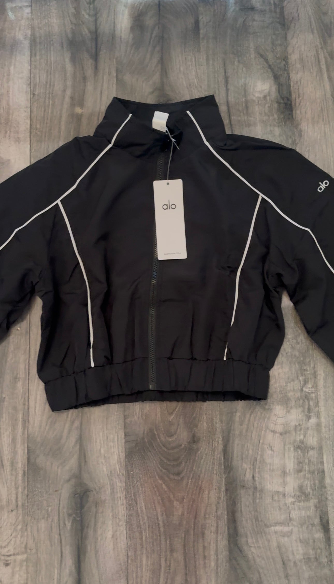 OLA Windbreaker Jacket